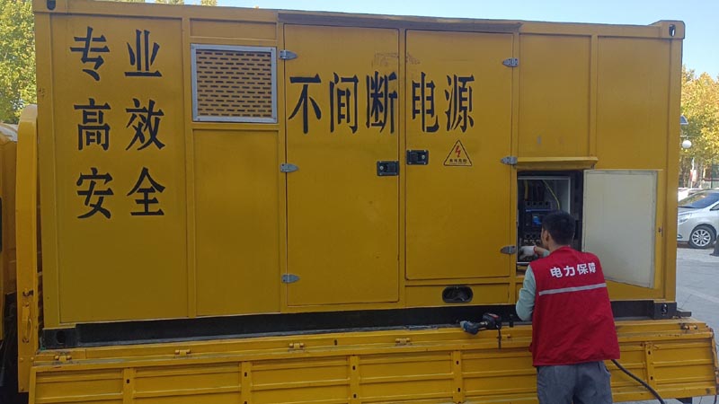 桓台柴油发电机组和UPS电源配合使用时，如何避免切换过程中的电力中断？